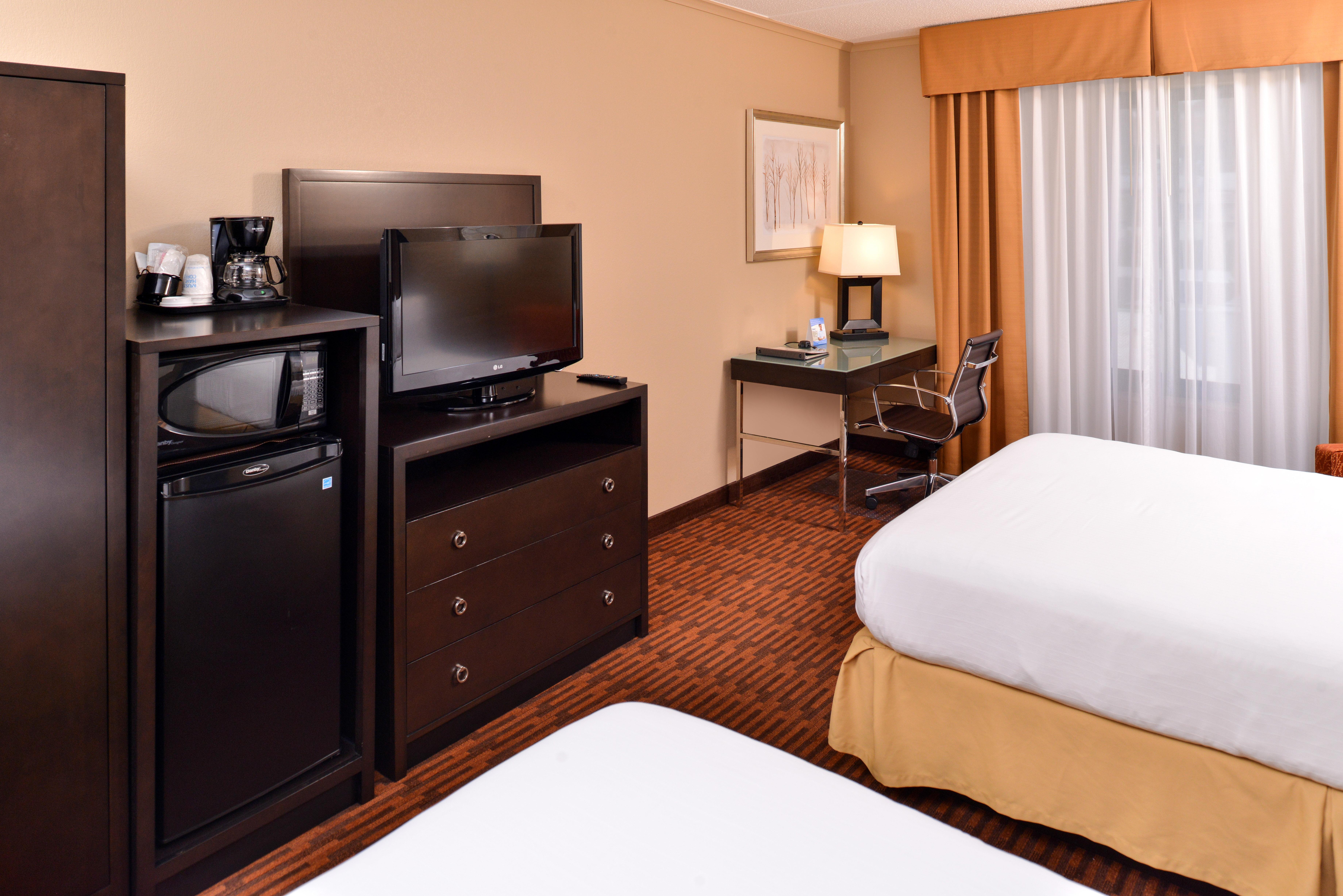 Holiday Inn Express Breezewood By Ihg Exterior foto