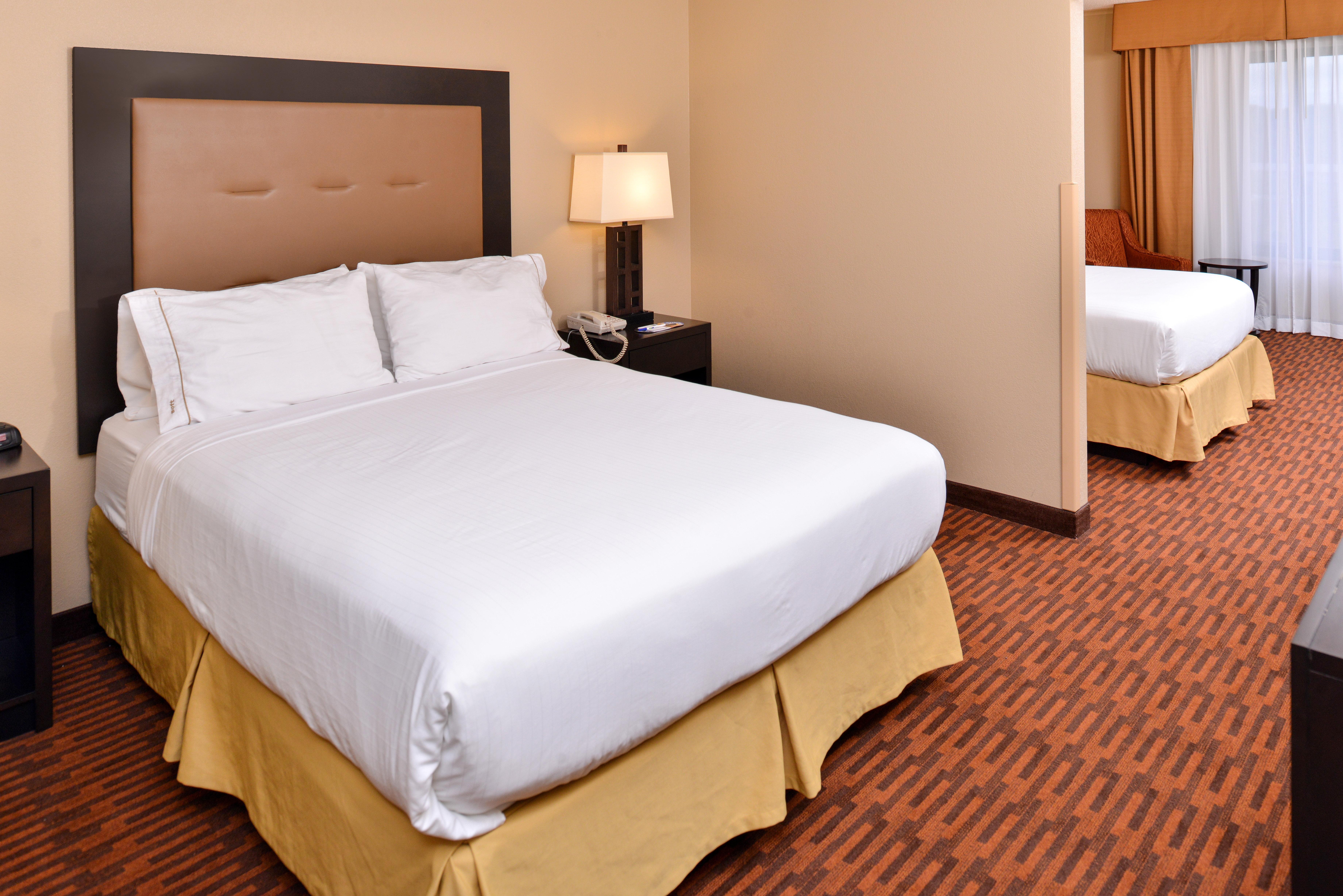 Holiday Inn Express Breezewood By Ihg Exterior foto